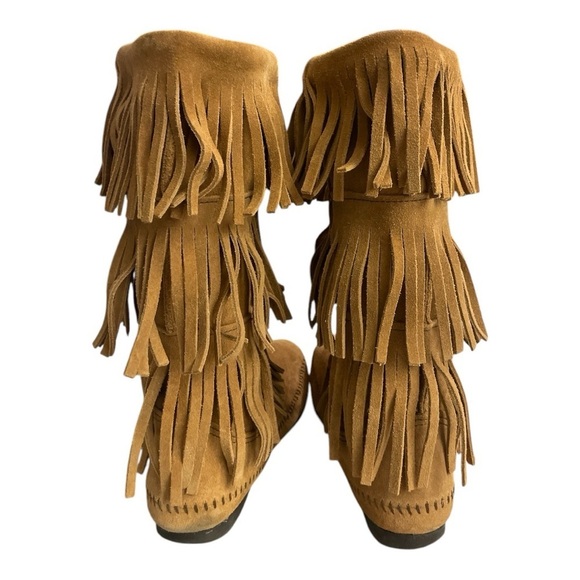 Minnetonka Women's 8- Brown leather 3 Layer Fringe Boot Moccasin Mid Calf Boots - Picture 4 of 11